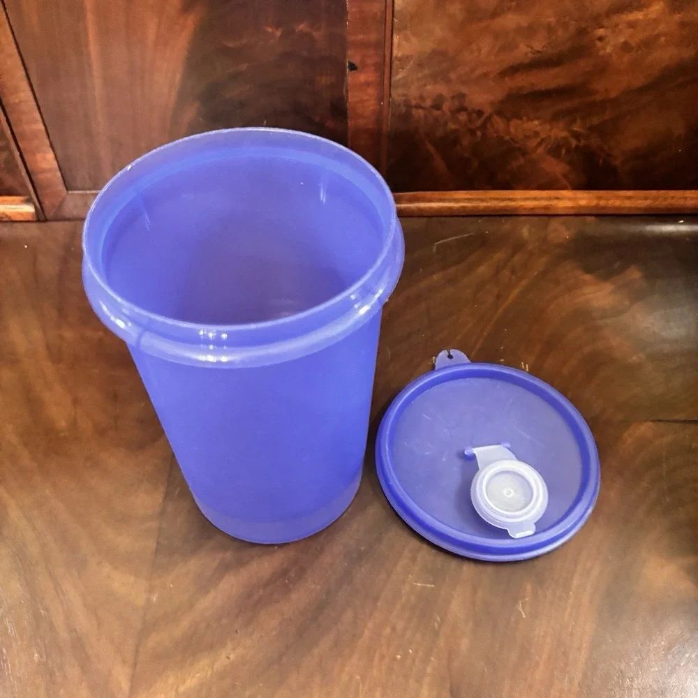 Vintage Tupperware 321-7 Handolier Canister Blue Pour Spout Lid 36 Oz USA